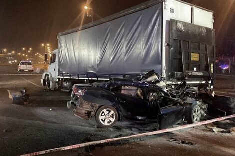 Familiares de las víctimas aseguraron el auto era robado. (Foto: NA)