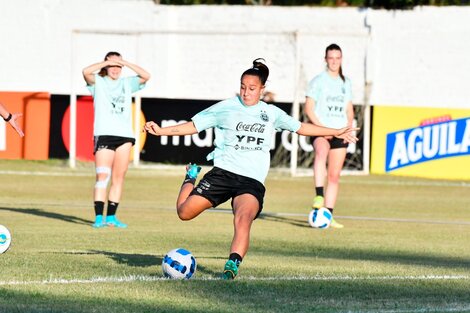 La Selección Argentina debuta ante Brasil en la Copa América femenina