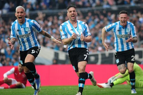 Con un golazo de chilena de Hauche, Racing le ganó a Independiente