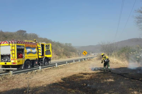 El viento zonda trajo incendios por todos lados 