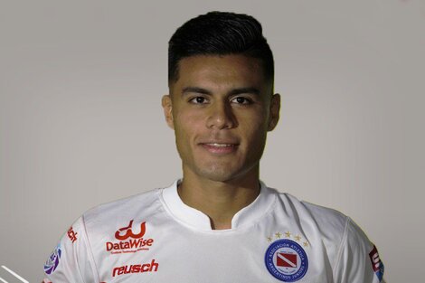 Corinthians hizo una oferta por Fausto Vera, de Argentinos Juniors