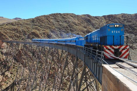 Salta: el Tren a las nubes cumple medio siglo