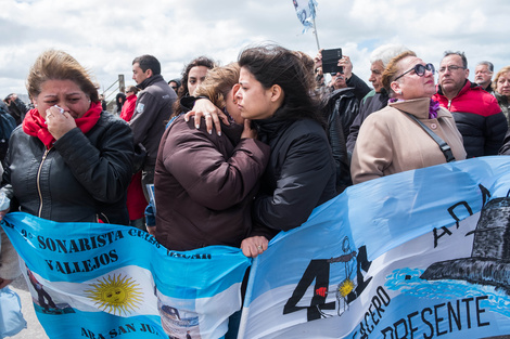 "A Macri lo salvan los amigos": dura  reacción ante el sobreseimiento del expresidente por el espionaje a familiares del ARA San Juan