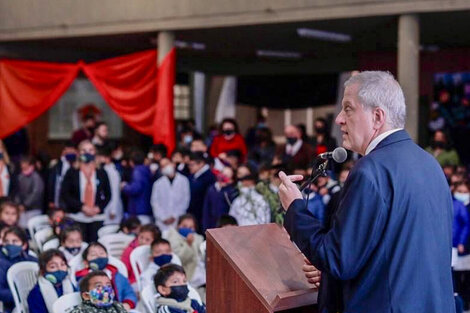 La polémica por la "hora más" en las escuelas