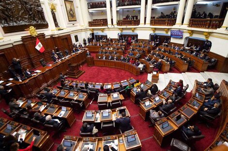 Congreso de Perú: un año de  obstruccionismo