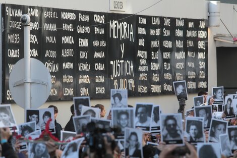 “Volvemos a Pasteur” fue la consigna bajo la que se convocó el homenaje.