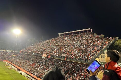 "Banderazo" de los hinchas de Newell's en el pre clásico rosarino