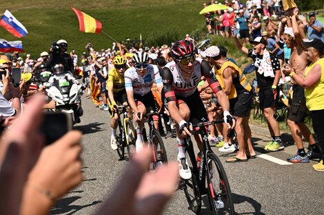 Tour de France: un ciclista se descompuso al llegar a la meta