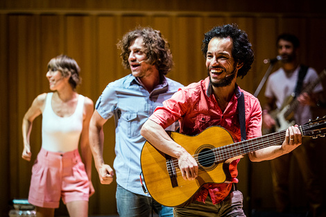 El trío argentino brasileño está integrado por Lucho Milocco, Cassio Carvalho y Eva Harvez. 