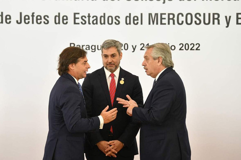 Luis Lacalle Pou, Mario Abdo Benítez y Alberto Fernández.