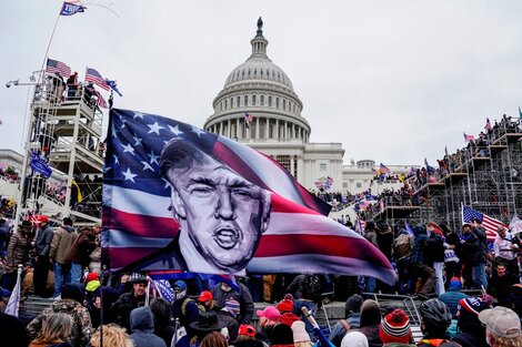 El comit´parlamentario acusó a Trump de llamar a una insurrección.