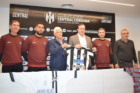 Abel Balbo fue presentado como nuevo DT de Central Córdoba 