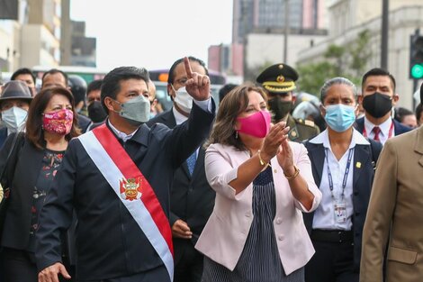 Perú | Vicepresidenta Dina Boluarte dijo que no descarta asumir la presidencia si Pedro Castillo es vacado  