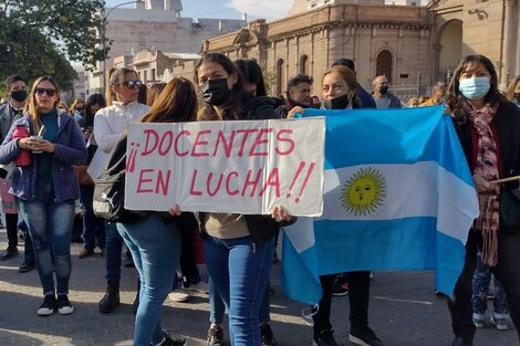 Docentes Autoconvocados de La Rioja levantan el paro y vuelven a las aulas