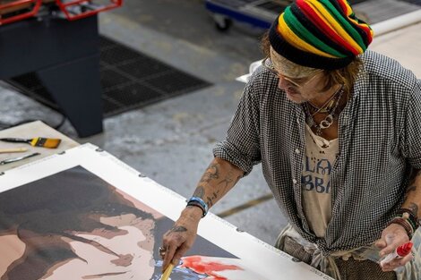 Johnny Depp vendió sus creaciones artísticas por más de 3,6 millones de dólares