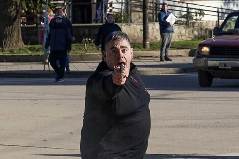 Una protesta de ATE en Neuquén terminó a los tiros y otra en Lanús, con la municipalidad tomada