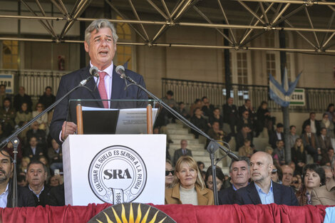 Nicolás Pino en la apertura de la exposición de Palermo.