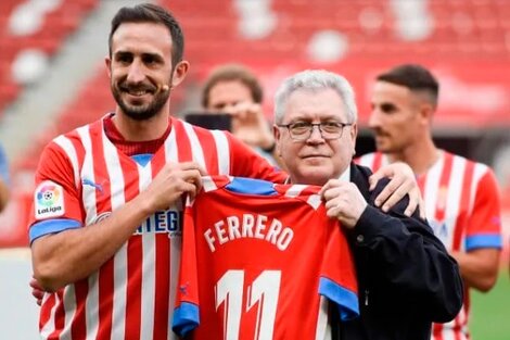 Carlos Izquierdoz debutó en Sporting de Gijón en un amistoso