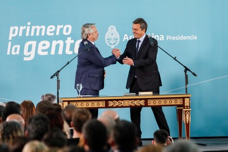 El presidente Alberto Fernández y el nuevo ministro de Economía, Sergio Massa.