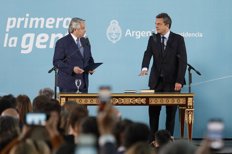 Alberto Fernández tomó juramento a Sergio Massa, nuevo ministro de Economía del país.