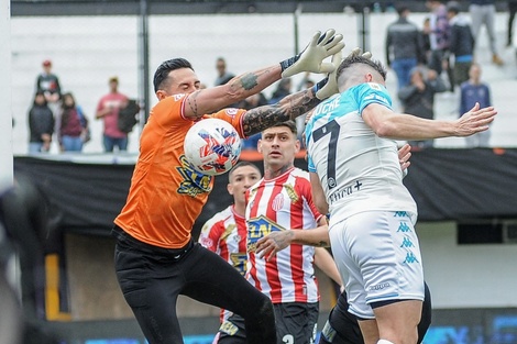 La Academia no pudo con el Guapo en la cancha de All Boys (Fuente: NA)