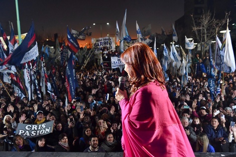 Cristina Kirchner en su último discurso en Ensenada. El paquete de Massa constituye su apuesta política pragmática para estos tiempos.