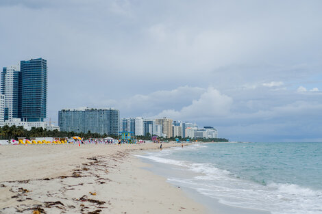 La ciudad de Miami podría desaparecer por un huracán o por la subida del mar a raíz del cambio climático.