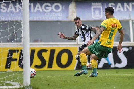 Liga Profesional: Balbo le sigue dando suerte a los santiagueños