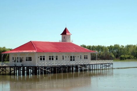 San Pedro, a 171 km de la Ciudad, sobre la costa del río Paraná, es uno de los lugares más elegidos para pasar un fin de semana de descanso.