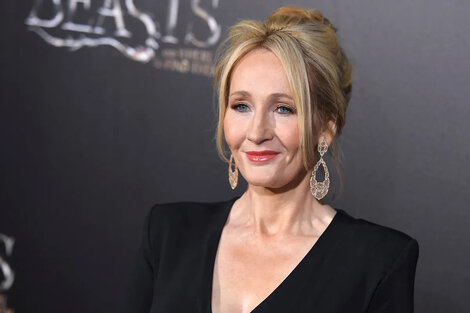 J.K. Rowling fue amenazada por solidarizarse con Salman Rushdie