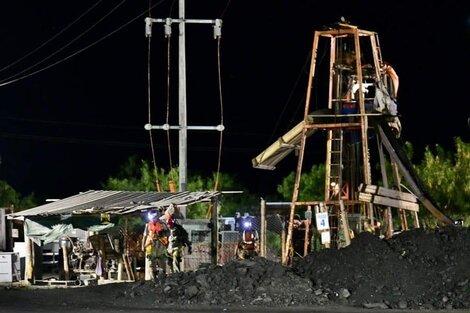 México | Familiares de mineros atrapados en Coahuila acusan a las autoridades por "perder tiempo” durante trabajos de rescate