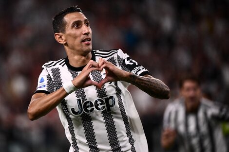 Con su festejo característico, Di María grita su primer tanto en la Juve