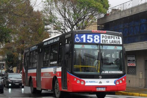 Balean en una pierna a un chofer de la línea 158 durante un asalto en el recorrido por Lanús