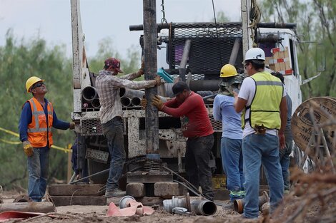 México busca ayuda internacional para rescatar a 10 mineros atrapados en un derrumbe