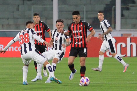 Talleres y Patronato protagonizaron un empate vibrante 