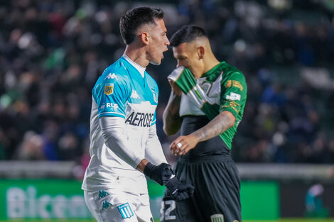 Matías Rojas festeja el primer gol de Racing