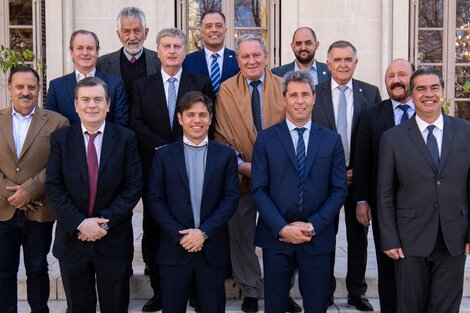 Los gobernadores en la cumbre de La Plata.