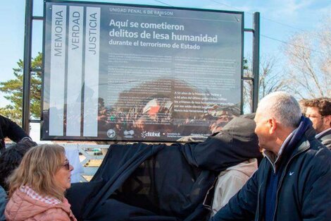 El cartel destinado a mantener la memoria.