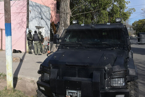 Rosario: al menos 21 detenidos  en 57 allanamientos por distintos barrios