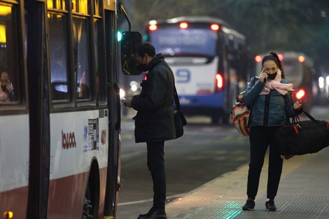 Lockout de colectivos: el Gobierno pagó y la situación se normalizaría el jueves