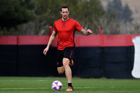 Newell's recupera a Cristian Lema en la defensa.