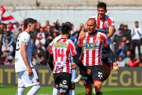 Festeja el Guapo, lo lamenta el Sabalero (Fuente: NA)