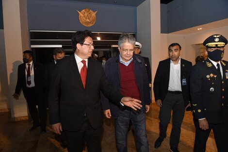 El canciller de Perú, Miguel Angel Rodríguez, recibió este domingo al presidente de Ecuador, Guillermo Lasso, en la previa de la reunión de la Comunidad Andina / Twitter Cancillería Perú