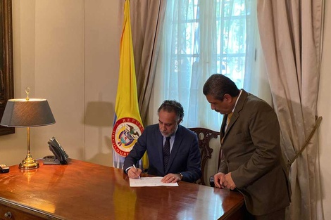 El nuevo embajador de Colombia en Venezuela toma posesión efectiva del cargo 