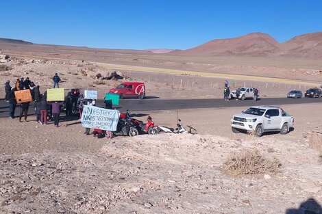 Corte de ruta en escuela rural de la puna catamarqueña