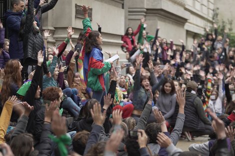 "El Nacional": entre el progresismo y las tradiciones