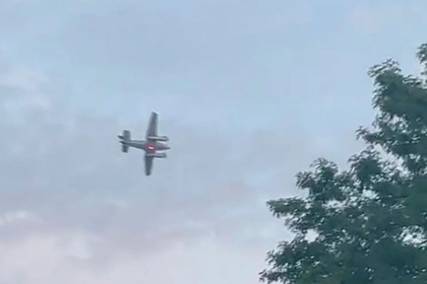 Fue detenido el empleado del aeropuerto de Tupelo, en Missisippi, que se robó un avión y amenazó con estrellarse. (Foto: captura de imagen)