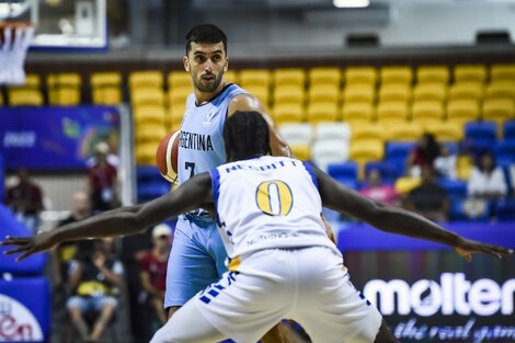 Campazzo dominó el partido desde la base