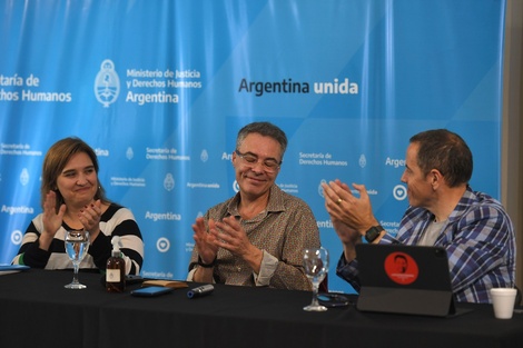 Gabriel Gersbach, en el centro durante el acto de reconocimiento.