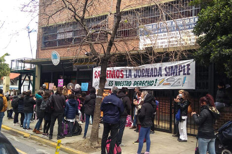 Nueva protesta contra el pase de jornada simple a completa en escuelas primarias